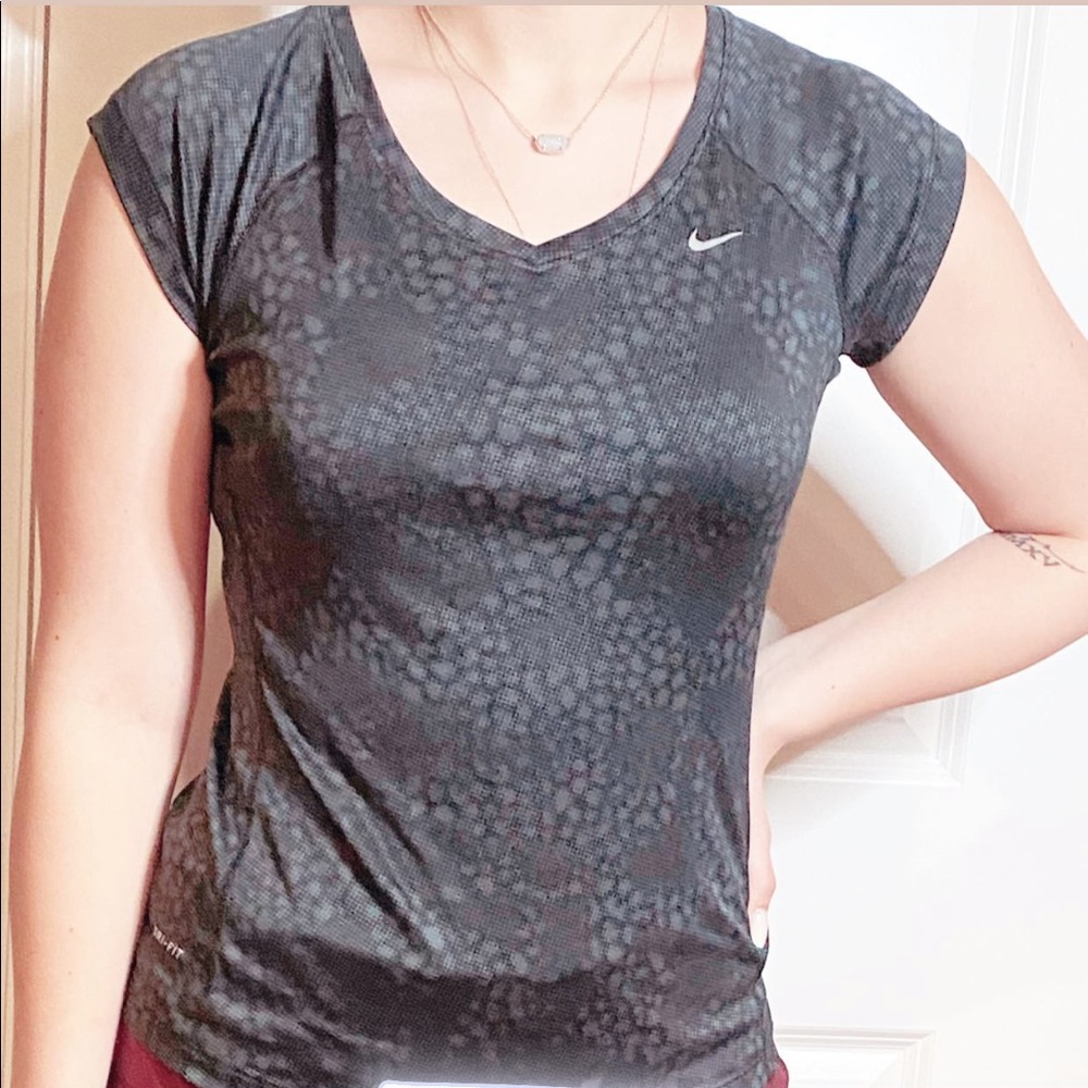 NIKE DRY FIT TOP